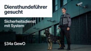 Diensthundeführer im Sicherheitsdienst mit einsatzbereitem Diensthund in urbaner Umgebung bei Nacht, professionelle und kontrollierte Einsatzsituation gemäß §34a GewO
